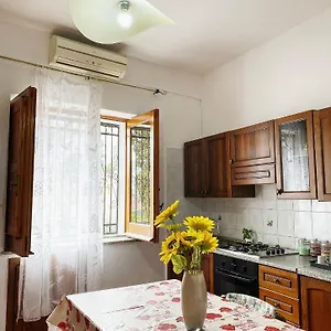 https://la-casetta-taormina.sicilyhotelsitaly.net